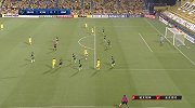 边后卫变身中锋 小池龙太转身抽射滑门而过