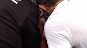T城眼睛肿如馒头被叫停比赛 霍洛威TKO获胜成功卫冕！