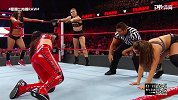 WWE-18年-RAW第1324期：女子三对三组队赛 罗西&贝拉姐妹VS暴动小队-单场