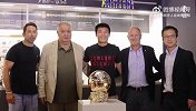 武磊将中国金球奖赠给西班牙人：这里永远是我的主队