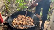 福建大叔用童子尿做“黑暗料理”，满满1缸猪脚60斤要提前预定