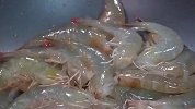 色香味俱全的蒜香大虾，妈妈吃了都夸好