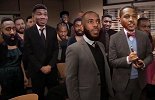 闪电侠跳完最后一舞！美媒恶搞NBA众球星为韦德唱祝歌