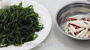 这才是“酸辣海带丝”的经典做法，做法简单，酸辣开胃，酒桌必备