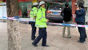 贵阳越野车冲入银行致1死3伤  伤者：正取钱突然被撞