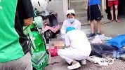 福建一外卖员配送时一脚踩空 滚下楼梯身亡 目击者：他非常赶