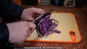紫甘蓝凉拌怎么做好吃，简单又好吃的凉拌紫甘蓝，清爽开胃