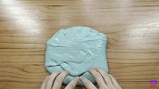 用5个可爱颜色袋，DIY一个清新奶绿色的无硼砂颜色泥