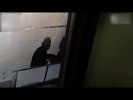 一辈子积蓄遗失后找回 8旬老人激动欲下跪_超清