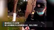 泪目！阿尔兹海默症老人称不认识家也要装认识：怕儿子难过