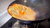 过年的餐桌上一定不能少了这道油焖大虾，寓意着红红火火