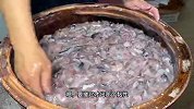 福建大叔用深海鱼打鱼羹，每天用100多条深海鱼，手打400多斤鱼羹