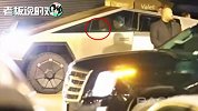 马斯克开着皮卡、携4名女伴和“绿巨人”兜风！路人：这车真不错
