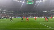 实拍王大雷击球不远 古加停球后抽射破门