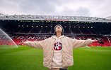 鹿晗接受曼联官方快问快答：现在曼联队中最喜欢梅努