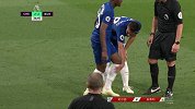 点真背！奥多伊停球失误送给对方 更糟糕的是还拉伤了