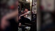 朱芳雨献唱KTV金曲 网友：上回签孟铎这次是谁？
