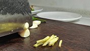 韭菜炒香干，先炒香干还是韭菜？大厨教你正确做法，鲜香又入味