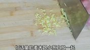大厨揭秘招牌菜！小米炒牛肉做法大公开，一看就会
