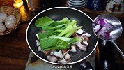 香菇油菜的家常做法，简单又好吃的香菇油菜，超级开胃