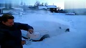 搞笑-20120327-煮沸的水在零下30度会变成怎样
