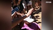 库里中二病已进入晚期 暴力空接隔扣+倒地庆祝引爆全场