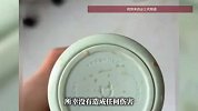 女子用保温杯泡枸杞，还没来得及碰，杯子突然“砰”地一声炸了
