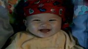 [搞笑]可爱的宝宝听到打嗝狂笑