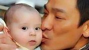38年前被刘德华吻过的婴儿, 如今已成国际巨星