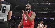 NBA字幕组-哈登：赢球因为找回了防守 我的表现没有上限