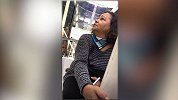 调皮or孝顺？热苏斯带妈妈坐摩天轮 快把老妈吓哭了