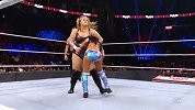 RAW第1483期：新加冕的女皇维嘉 马上就迎来了露珠的挑战