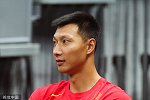李楠：国家队已为易建联定制对抗训练男篮一哥融入效果不错