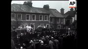 英超-1718赛季-查普曼不幸因病与世长辞 海内外的阿森纳球迷出席葬礼-专题