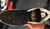 【鞋圈儿】黑金搭配野兽花纹！字母哥开箱展示签名鞋新配色
