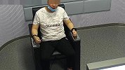 男子同时交往四个女朋友 从25岁到39岁都有 还骗对方上百万