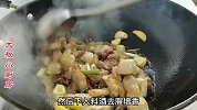 天冷就爱这一锅猪肉白菜炖粉条，暖身暖胃，上桌连汤汁都不剩