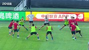 重庆斯威赛前紧张备战训练 卡尔德克健硕身材吸睛