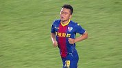 青岛黄海最后时刻不放弃 边路传中石哲头球扳回一城