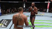 UFC239主赛：轻重量级冠军战 琼斯VS桑托斯