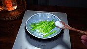 芹菜要焯水多久
