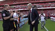 英超-1718赛季-最高礼遇！伯恩利列队欢迎温格 主场球迷起立致敬