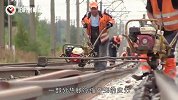 高铁用的轨道中间没缝，为什么不怕热胀冷缩？答案你很难想到