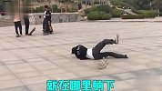 滑板翻车现场，你们的操作还真是又菜又爱玩