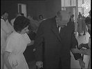 英超-1718赛季-巴斯比爵士康复出院 从医院坐车回家-专题