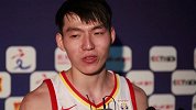 中国男篮-18年-吴前手敷冰袋接受采访：打封闭也要上场 应学习老前辈的精神-新闻