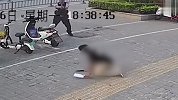 江苏袭警嫌犯被抓完整监控曝光！歹徒持双刀拒捕