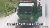 摩托车冲出路口险遭大货车碾压，交警：货车因超速行驶负主要责任