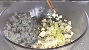 早餐肉包子太腻了，试试这个素包子，馅料鲜香味十足，太香了