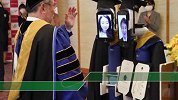 日本一大学举行“云毕业典礼”：机器人替身来领毕业证